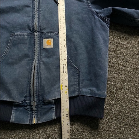Blue Carhartt jacket - Picture 7 of 8
